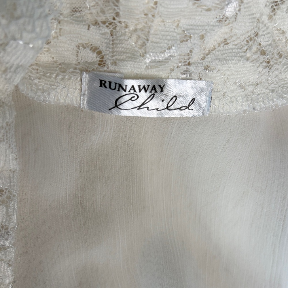 Chic Sheer Lace White Robe Small 36” pit to pit coquettegirl Festival Feminine - Picture 3 of 7